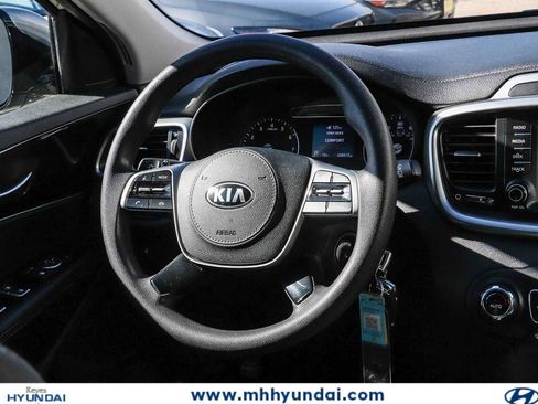 Used 2019 Kia Sorento FWD V6 image 13