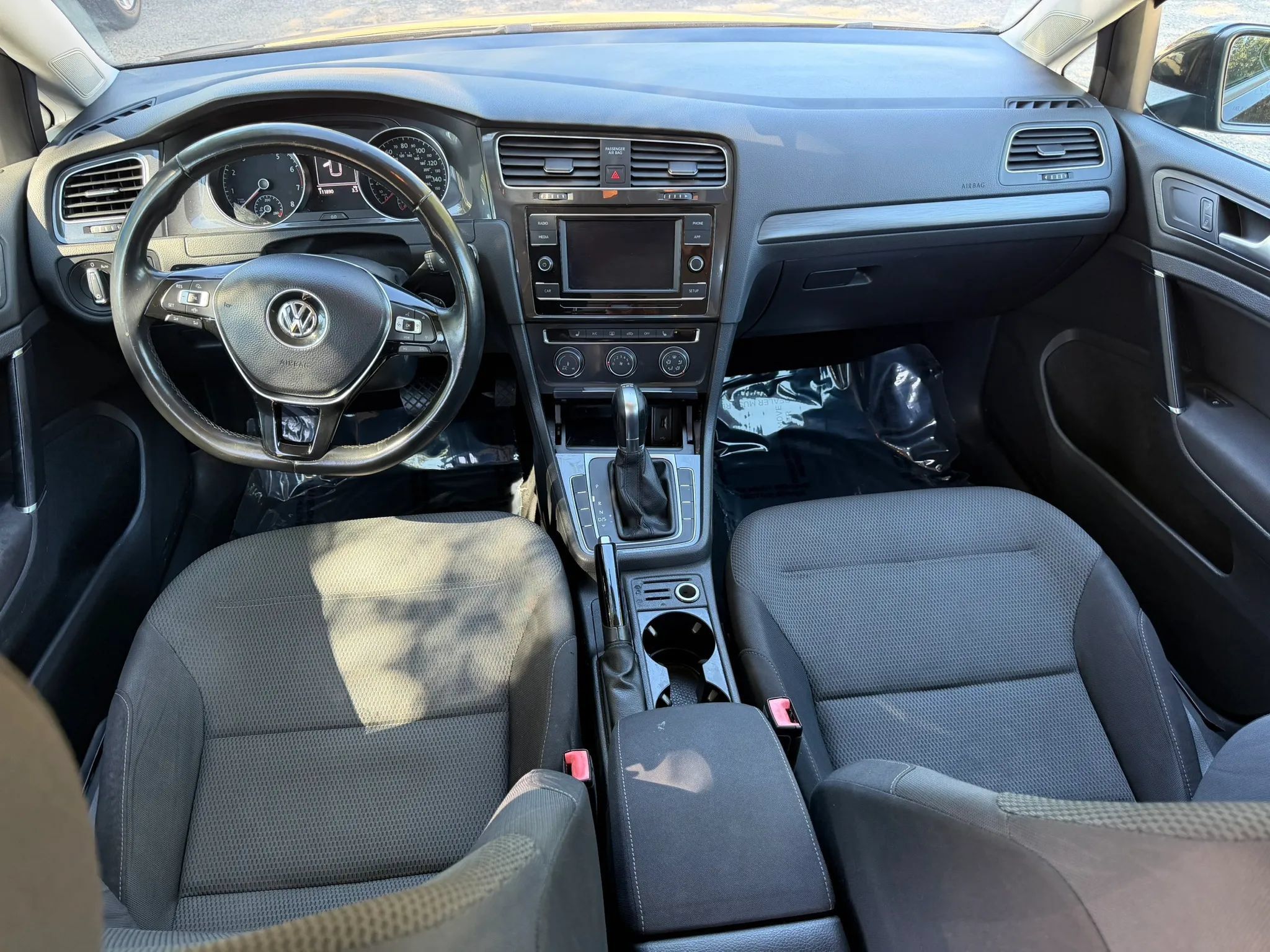 Used 2019 Volkswagen Golf S AWD/4WD image 19