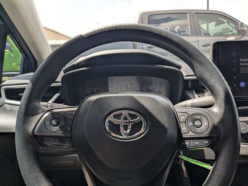 Used 2025 Toyota Corolla LE FWD image 20