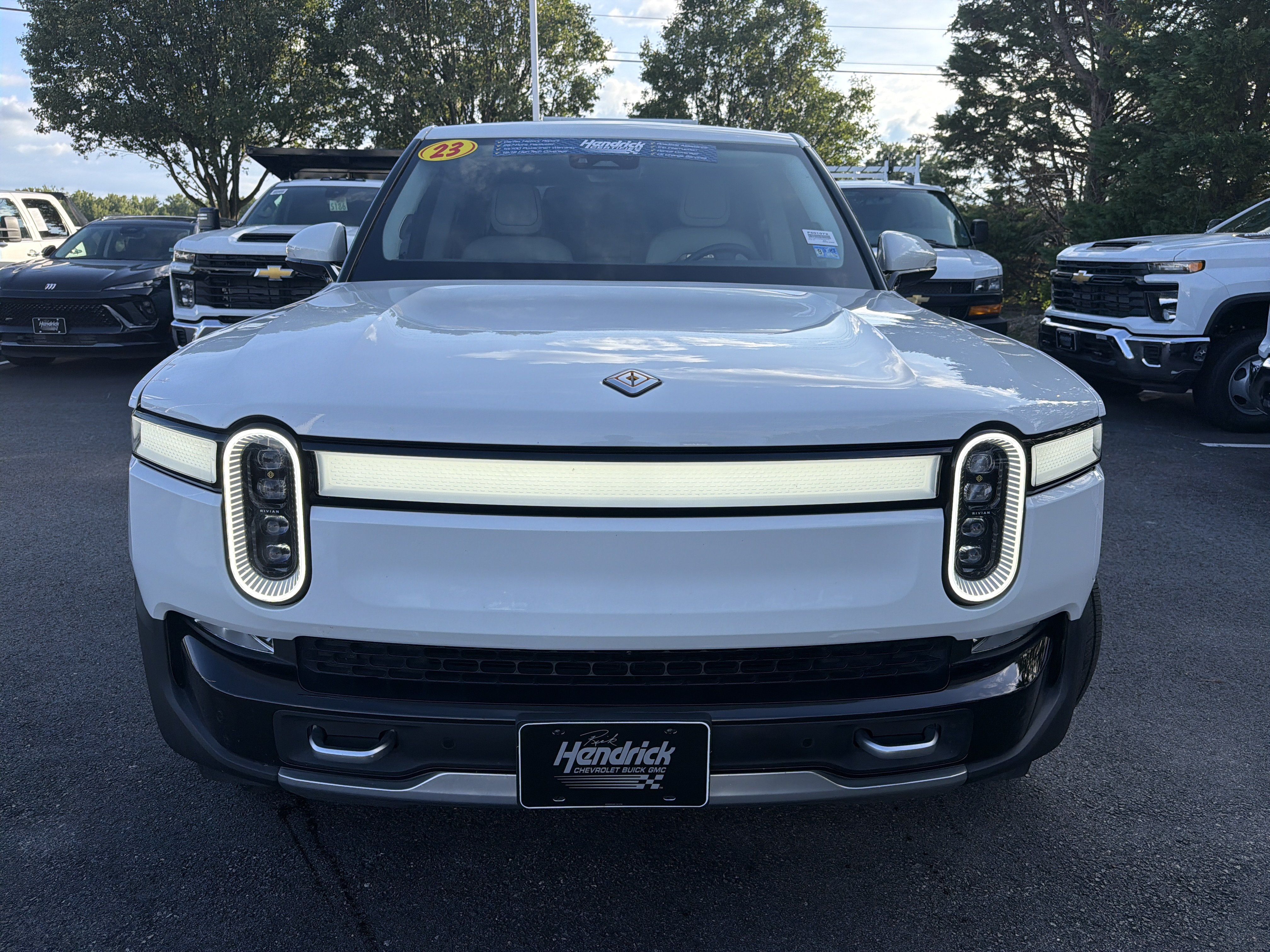 Used 2023 Rivian R1T Adventure Dual AWD/4WD image 3
