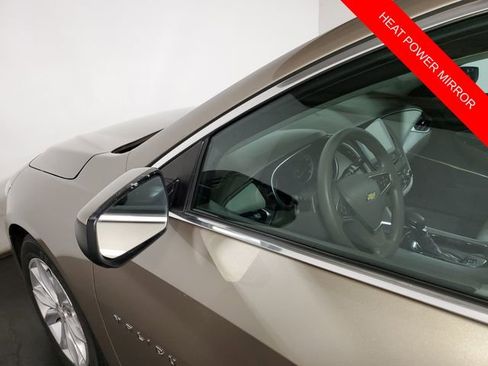 Used 2022 Chevrolet Malibu LT image 29