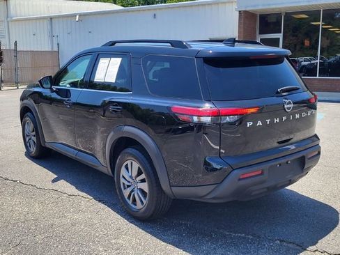 Used 2025 Nissan Pathfinder SV FWD image 6