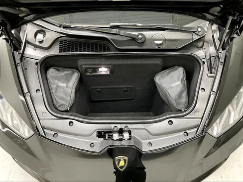 Used 2017 Lamborghini Huracan LP 580-2 RWD image 32