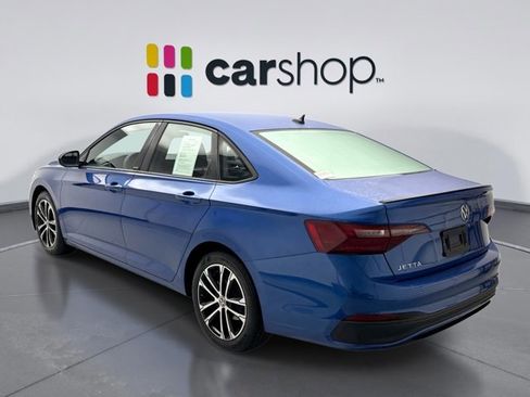 Used 2023 Volkswagen Jetta Sport image 3