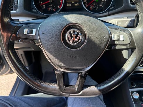 Used 2019 Volkswagen Passat 2.0T Wolfsburg FWD image 9