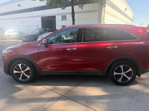 Used 2017 Kia Sorento EX w/ EX V6 Premium Package AWD/4WD image 7