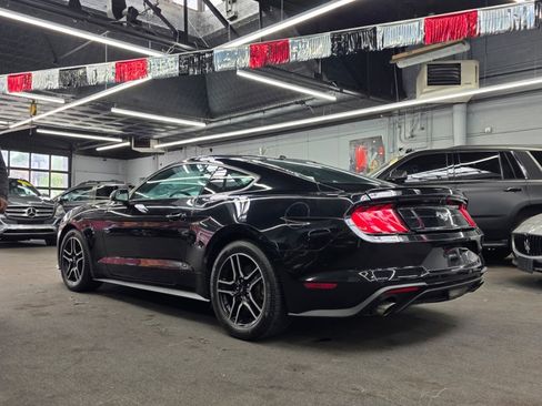 Used 2018 Ford Mustang Coupe w/ Equipment Group 101A RWD image 6
