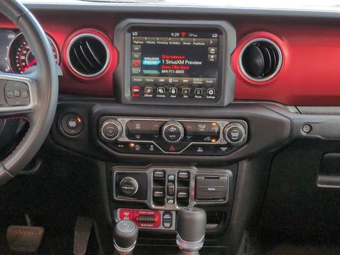 Used 2022 Jeep Gladiator Rubicon AWD/4WD image 18