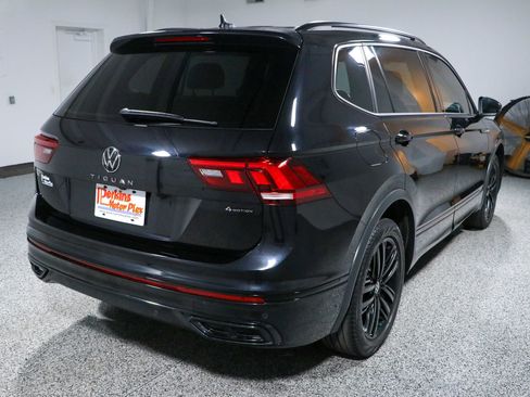 Used 2022 Volkswagen Tiguan SE R-Line AWD/4WD image 7