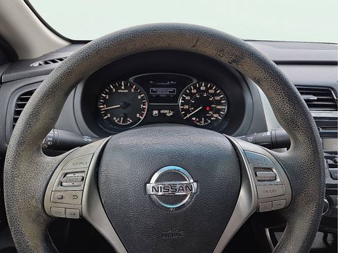 Used 2015 Nissan Altima 2.5 S w/ Power Driver Seat Package FWD image 24