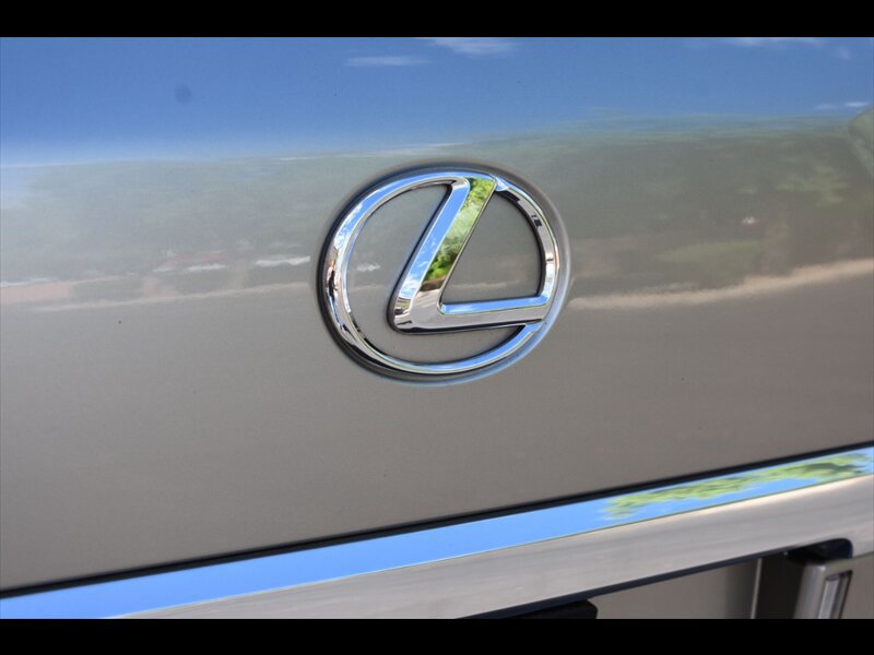 Used 2018 Lexus LX 570 4WD w/ Luxury Package image 54