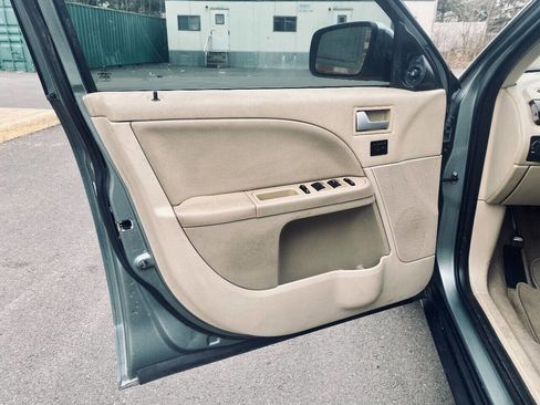 Used 2006 Ford Five Hundred Limited image 22