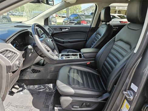 Used 2024 Ford Edge SEL image 3