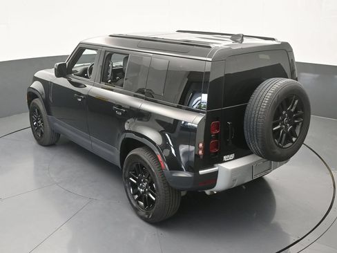 Used 2025 Land Rover Defender 110 S AWD/4WD image 55