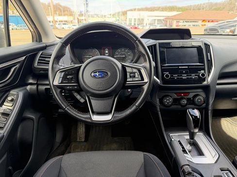 Used 2018 Subaru Crosstrek 2.0i Premium image 3