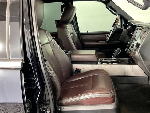 Used 2016 Ford Expedition Platinum RWD image 9