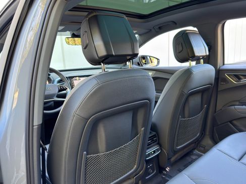 Used 2024 Audi Q4 e-tron Premium Plus w/ Premium Plus image 37