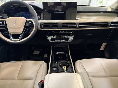 New 2026 Lincoln Corsair Premiere FWD image 22