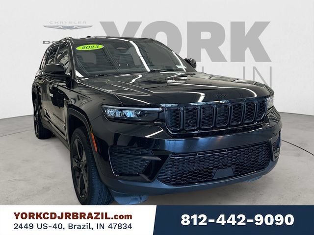 Used 2023 Jeep Grand Cherokee Altitude AWD/4WD image 7