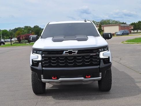 Used 2024 Chevrolet Silverado 1500 ZR2 w/ Technology Package AWD/4WD image 8