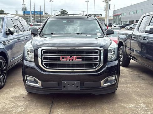 Used 2017 GMC Yukon SLT w/ Open Road Package AWD/4WD image 10