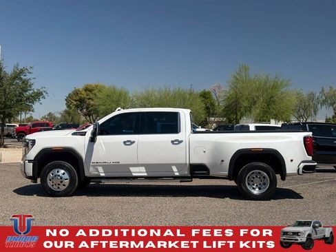 Used 2024 GMC Sierra 3500 Denali w/ Denali Reserve Package AWD/4WD image 12