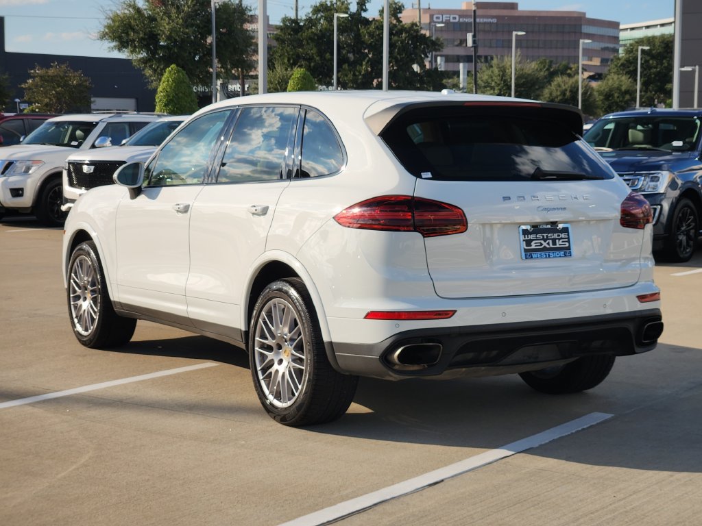 Used 2017 Porsche Cayenne AWD/4WD image 5