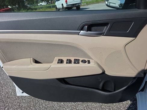 Used 2019 Hyundai Elantra Value Edition w/ Winter Weather Package FWD image 17
