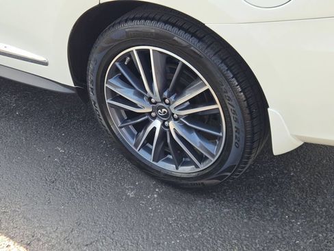 Used 2019 INFINITI QX60 Luxe w/ Sensory Package AWD/4WD image 19