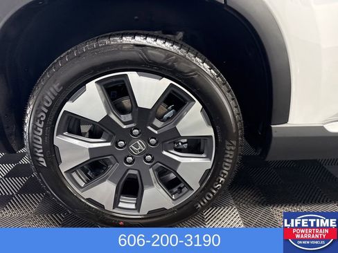 New 2026 Honda Pilot Touring image 5