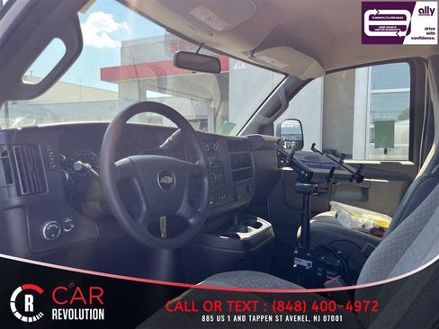Used 2020 Chevrolet Express 2500 RWD image 15
