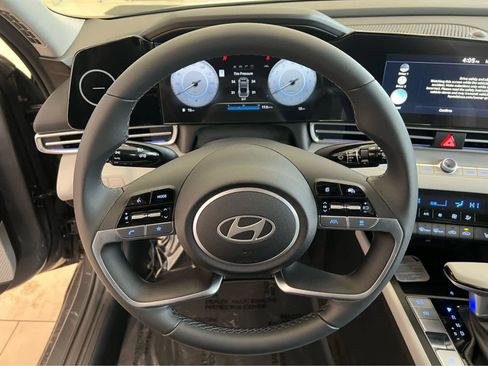 New 2026 Hyundai Elantra Limited FWD image 34