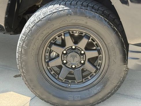 Used 2023 Toyota Tacoma SR w/ SR Convenience Package RWD image 2