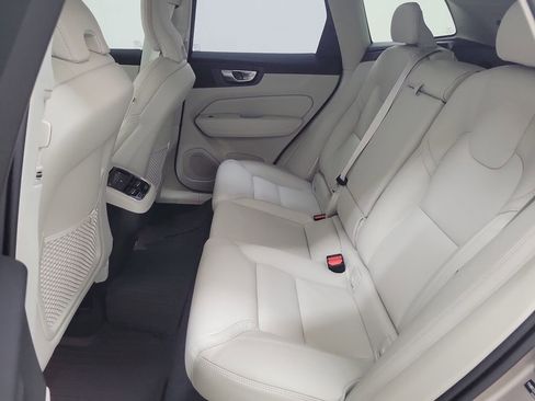 New 2026 Volvo XC60 B5 Ultra w/ Protection Package Premier AWD/4WD image 13