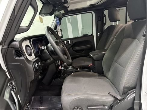 Used 2024 Jeep Wrangler Unlimited Sport AWD/4WD image 19