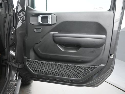 Used 2021 Jeep Wrangler Willys image 18