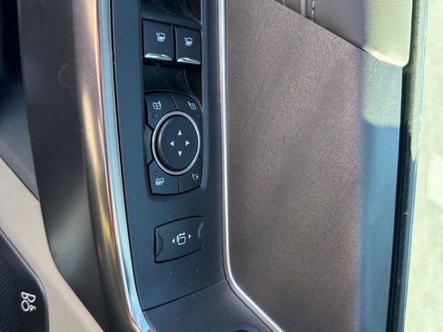 Used 2025 Ford F350 Platinum w/ Platinum Plus Package image 27