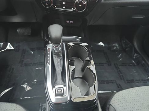 Used 2025 Chevrolet Trax LT w/ Driver Confidence Package image 23