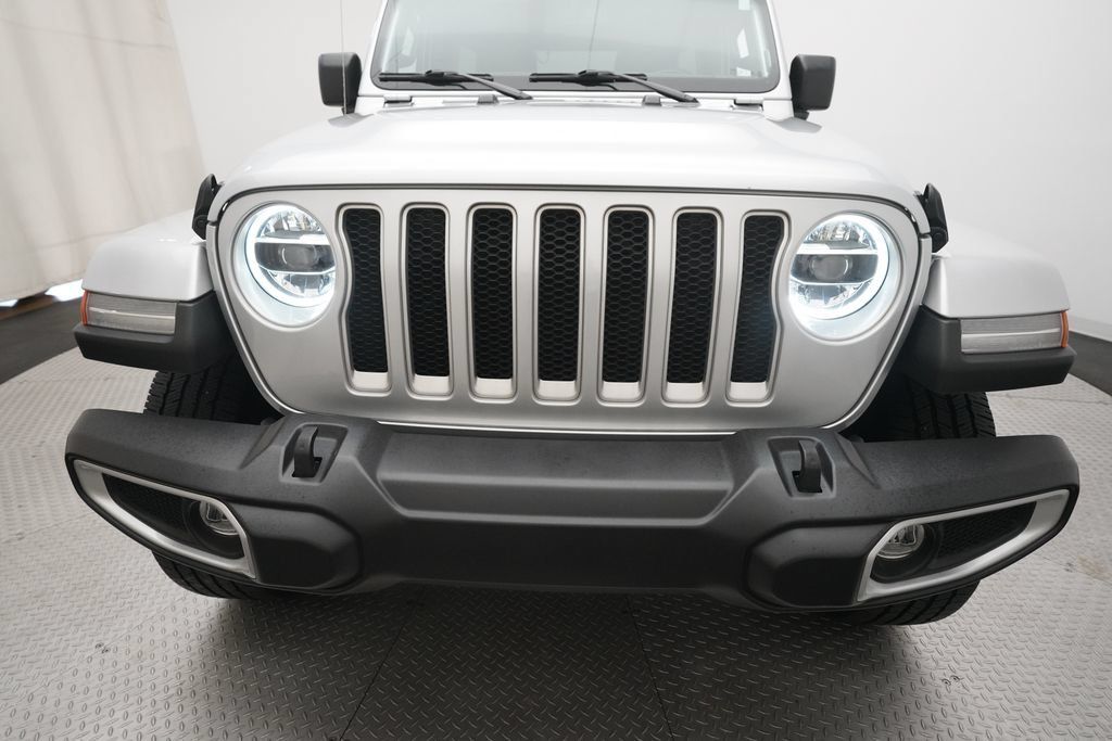 Used 2022 Jeep Wrangler Unlimited Sahara w/ LED Lighting Group AWD/4WD image 21