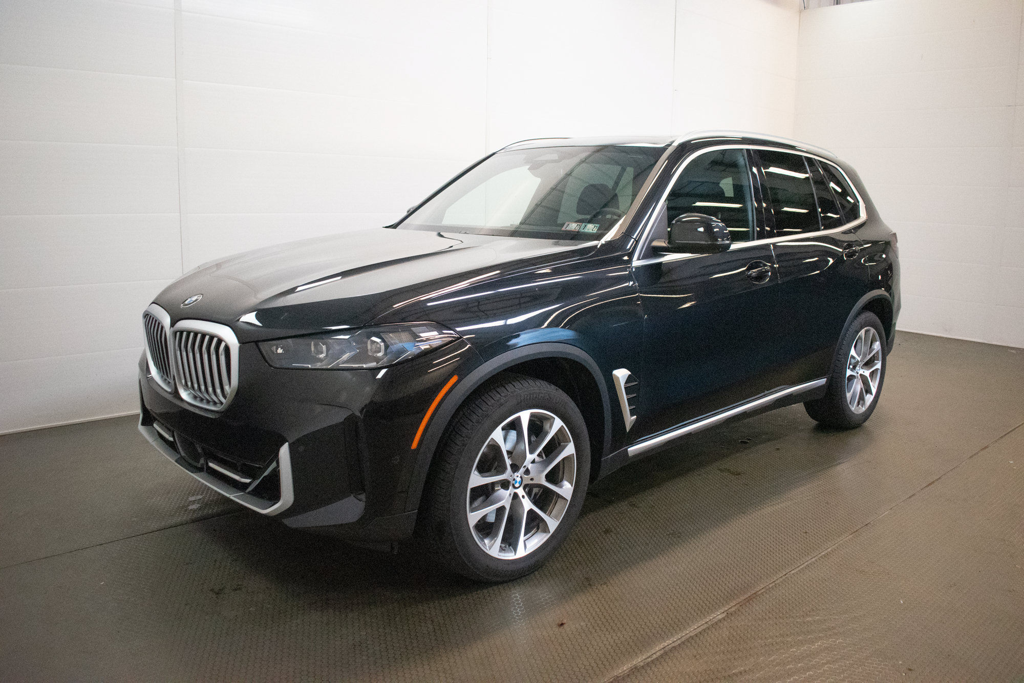 Used 2026 BMW X5 xDrive40i w/ Climate Comfort Package AWD/4WD image 8