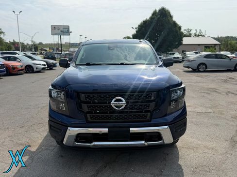 Used 2021 Nissan Titan SV w/ SV Convenience Package AWD/4WD image 2