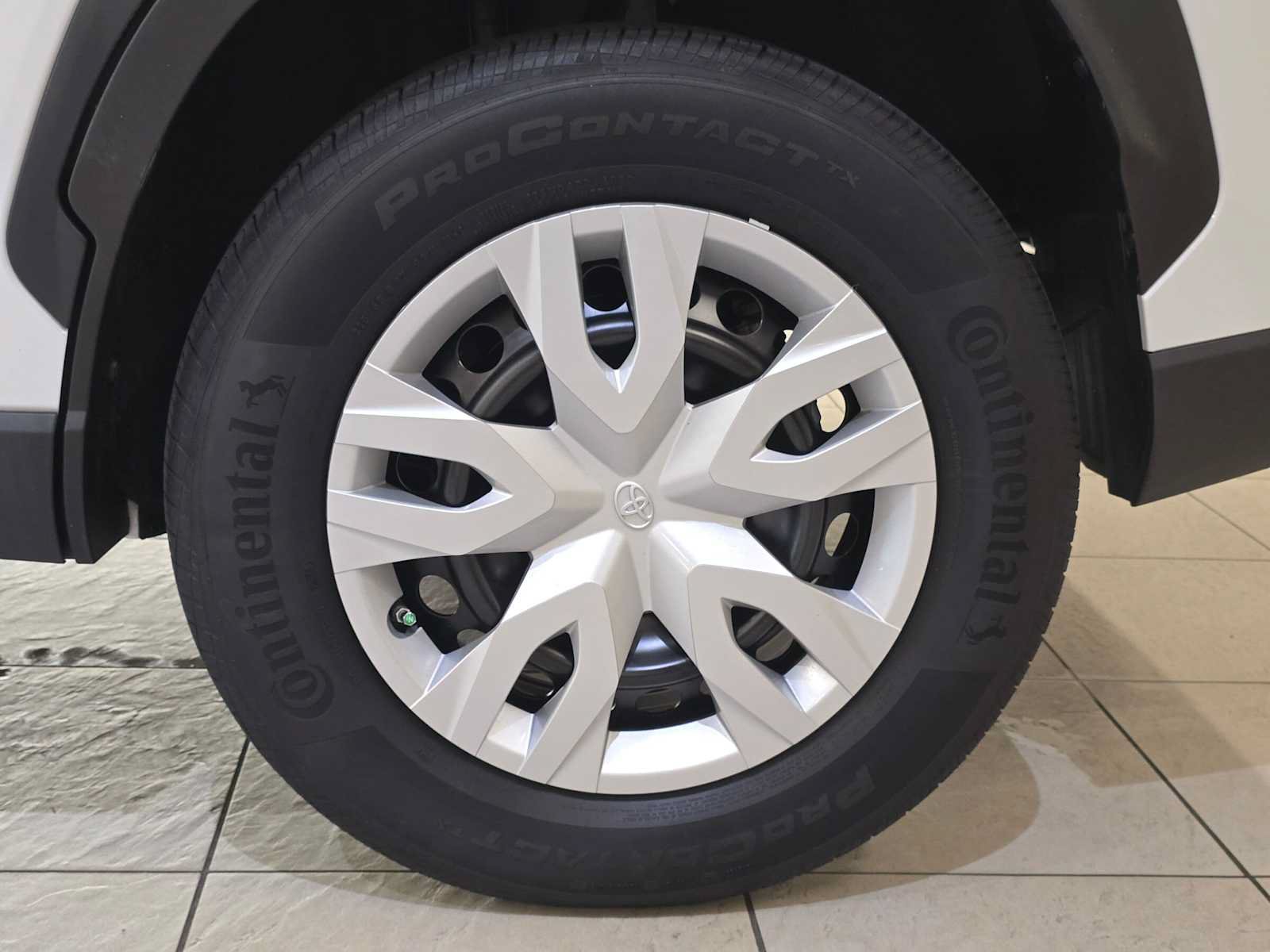 Certified 2024 Toyota Corolla Cross L AWD/4WD image 8