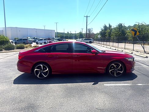 Used 2019 Honda Accord Sport image 6
