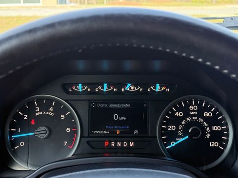 Used 2019 Ford F150 XLT image 32