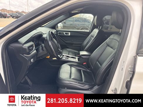 Used 2020 Ford Explorer XLT w/ Equipment Group 202A image 16