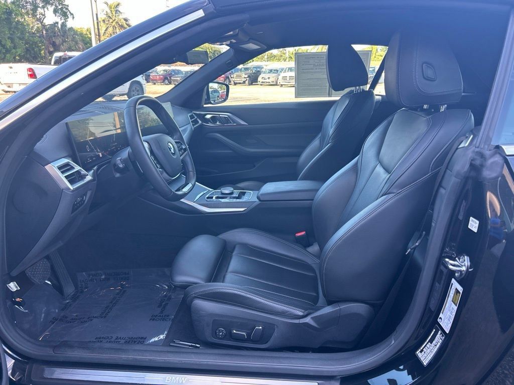 Used 2025 BMW 430i Convertible w/ Premium Package RWD image 9