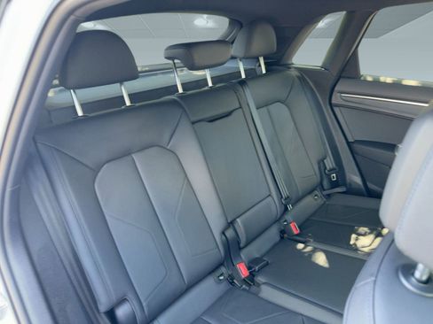 New 2025 Audi Q3 2.0T Premium image 30