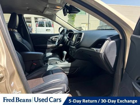 Used 2014 Jeep Cherokee Limited w/ Technology Group AWD/4WD image 23