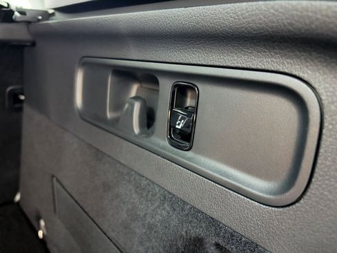 Used 2025 Mercedes-Benz GLC 350e GLC 350e w/ AMG Line image 34