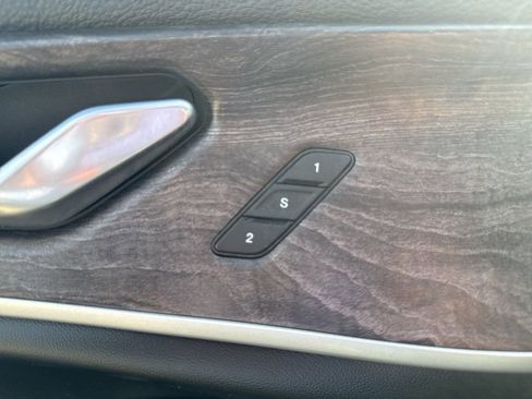 Used 2023 Jeep Grand Cherokee L Limited w/ Luxury Tech Group II image 25